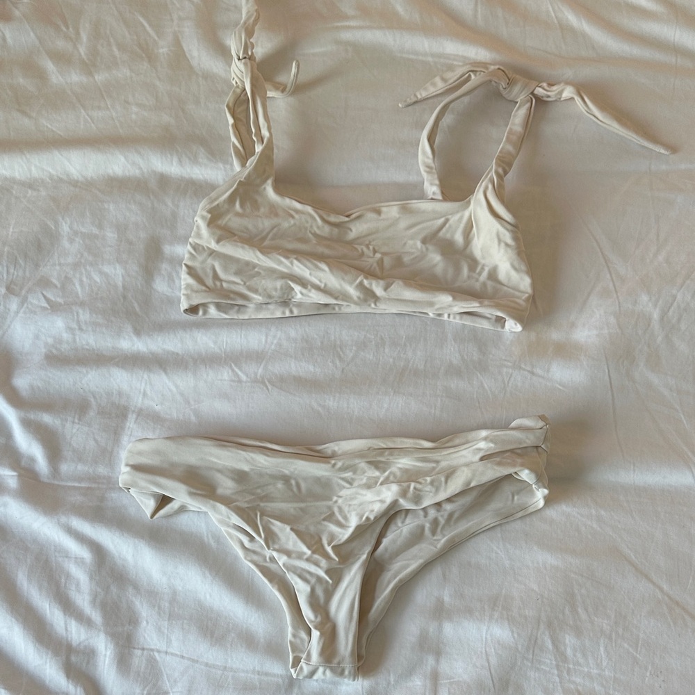 MIKOH | Ivory Bikini w/ Cheeky Bottom